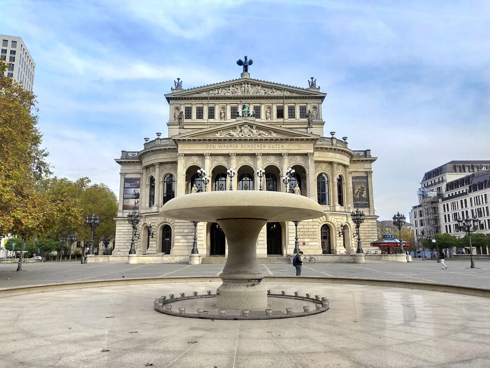 How to Get Inside Frankfurt's Alte Oper Without the Crowds