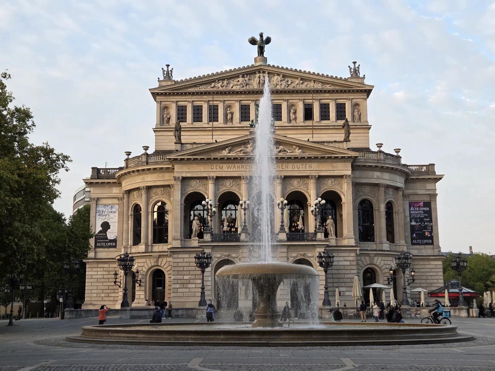 Opernplatz and the Lucae-Brunnen, Frankfurt